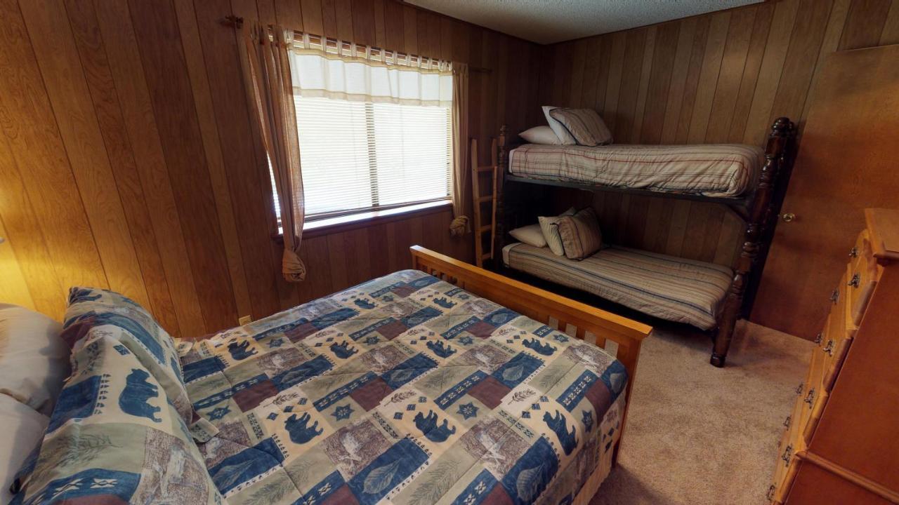 Bear Bait Cabin In Upper Valley With High Speed Wifi Ред-Ривер Экстерьер фото