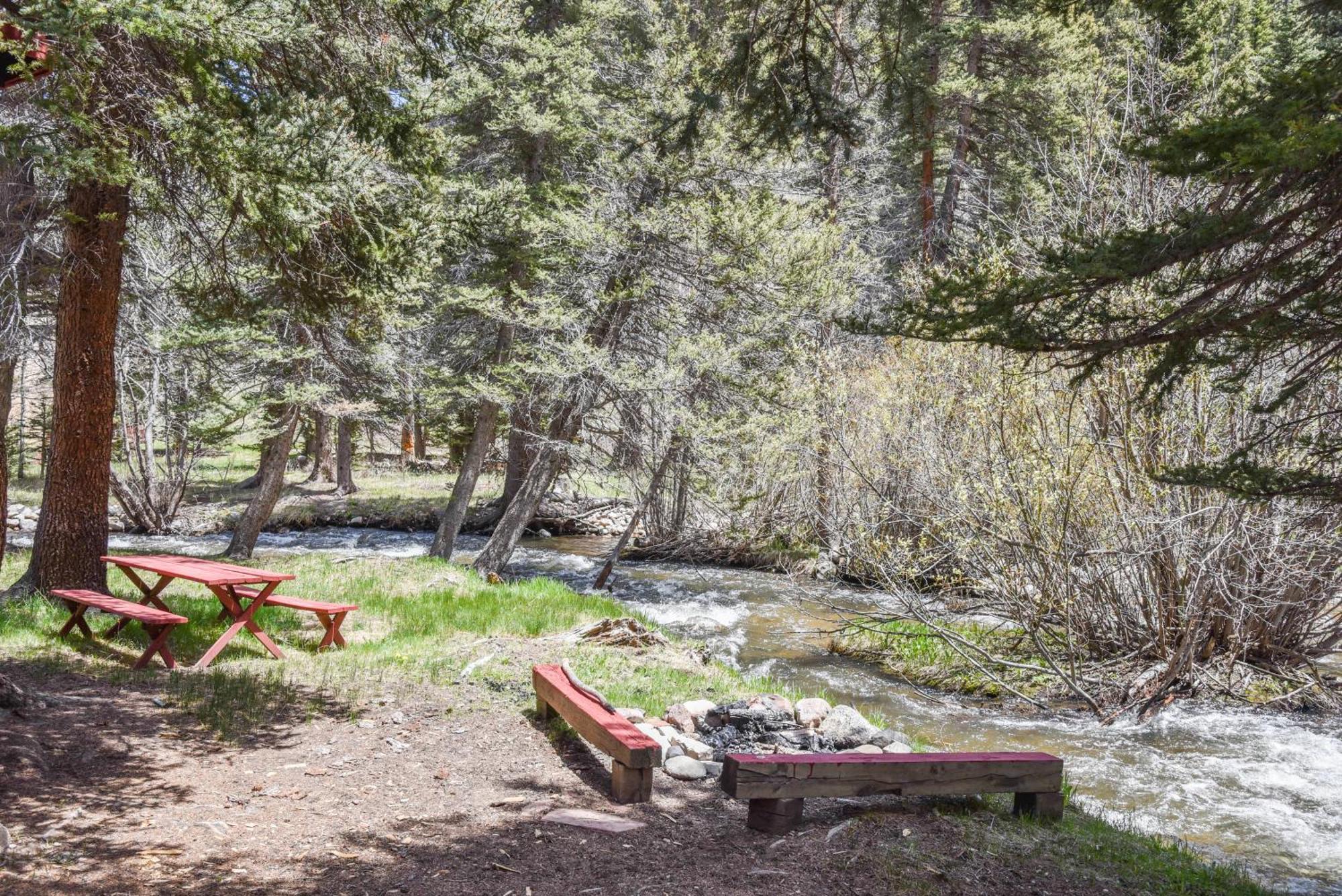 Bear Bait Cabin In Upper Valley With High Speed Wifi Ред-Ривер Экстерьер фото